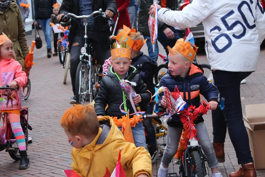 Mini-optocht Oranjevereniging Stolwijk